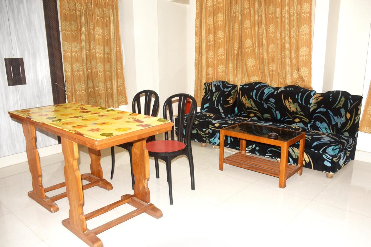 Hotel Trinath Nayagarh Bagian luar foto